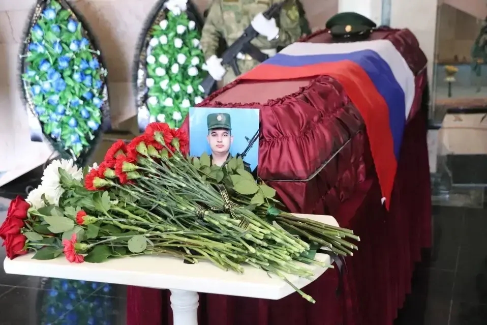 A coffin carrying the body of 22-year-old Ruslan Dautov from Ufa, a Russian soldier who was killed in the invasion of Ukraine in 2023. Photo: Komsomolskaya Pravda