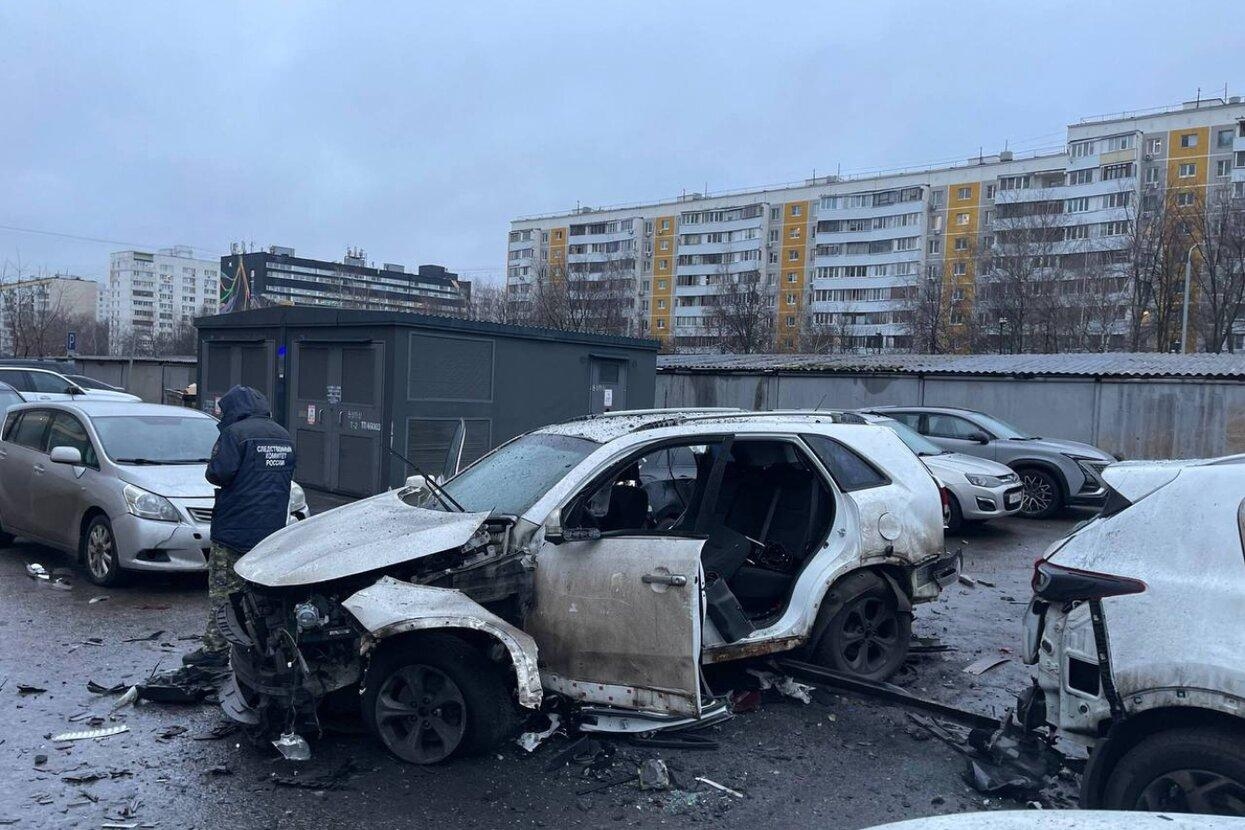 Остов автомобиля генерала Сарварова после взрыва