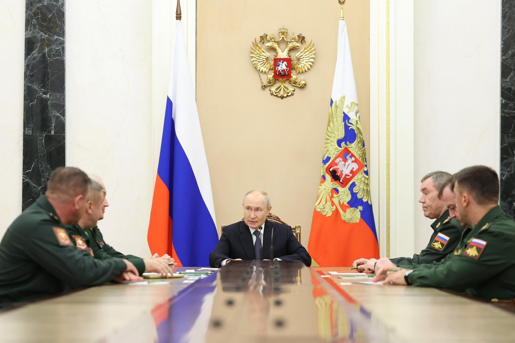 Встреча Владимира Путина с руководством Миниобороны России, 5 августа 2026. Фото: пресс-служба Кремля