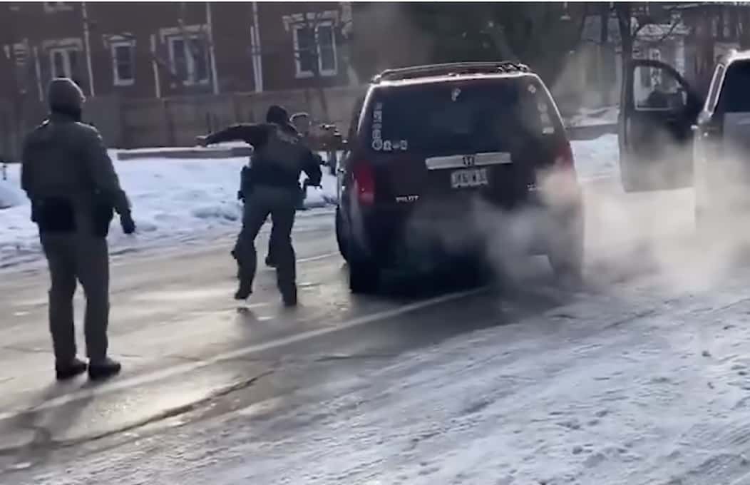 Новые видео с места гибели активистки, застреленной агентом ICE в Миннеаполисе, противоречат заявлениям Белого дома