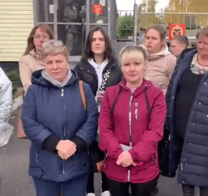 Матери курских мобилизованных потребовали найти их сыновей, которые остались «без еды и воды в Харьковской области»