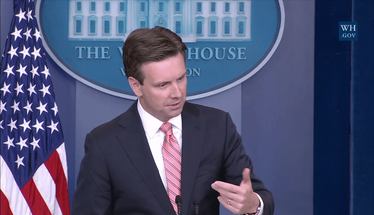 Пресс-секретарь Белого дома: "Россия приписывает себе успешные операции США"