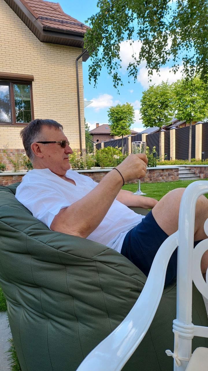 FSB general Vladimir Petrovsky at the Lesnoy Peyzazh-2 country estate