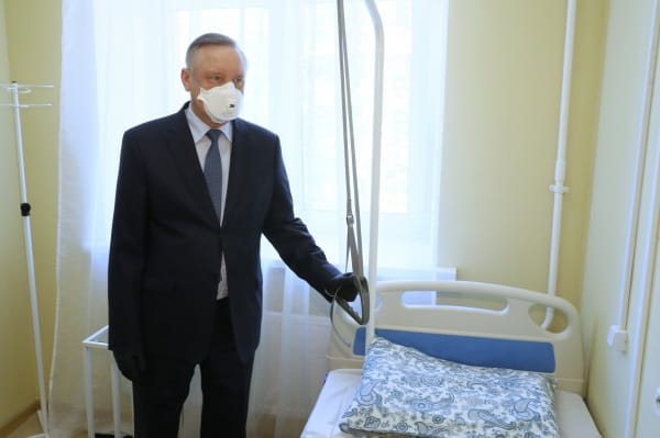 Александр Беглов заявил, что Санкт-Петербург близок к полному локдауну, который чреват отменой плановой медицинской помощи в стационарах