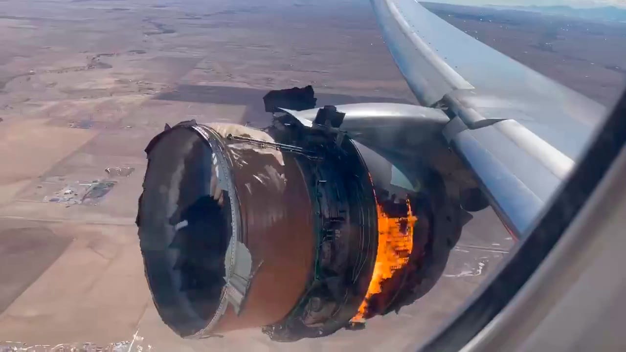 Boeing посоветовала авиаперевозчикам приостановить полеты лайнеров 777