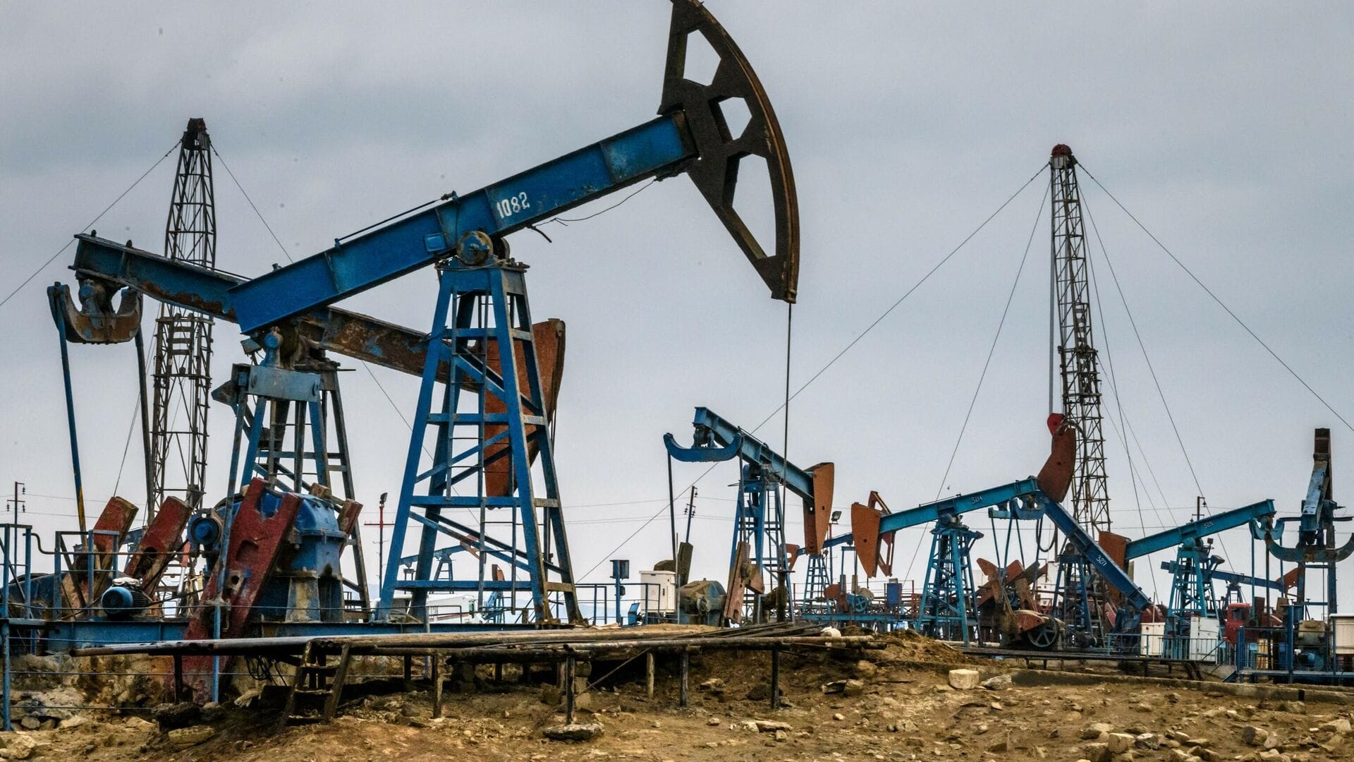 Bloomberg: Россия запретит продажу нефти странам, которые ввели потолок цен