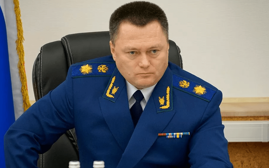 Генпрокурор заявил об ущербе от коррупции в 100 млрд рублей. The Insider писал, что взятки берет его заместитель