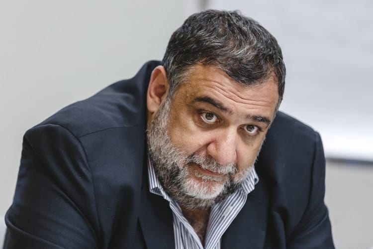 Варданян заявил, что не уедет из Карабаха. Ранее в Азербайджане сообщили, что готовы к переговорам, если бизнесмен покинет республику 