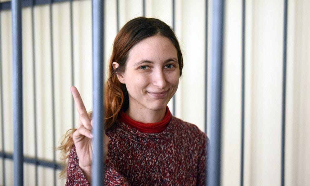 Обвинение запросило 8 лет колонии для художницы Саши Скочиленко по делу о военных «фейках»