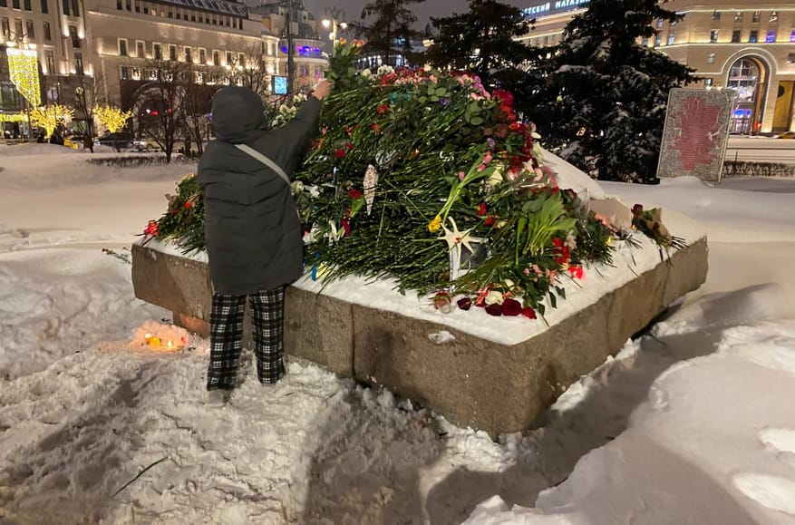 Over 100 people detained across Russia at rallies and vigils in memory of Alexei Navalny