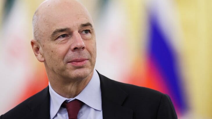 Доходы бюджета будут ниже из-за цены на нефть, а дефицит вырастет, подсчитал Минфин