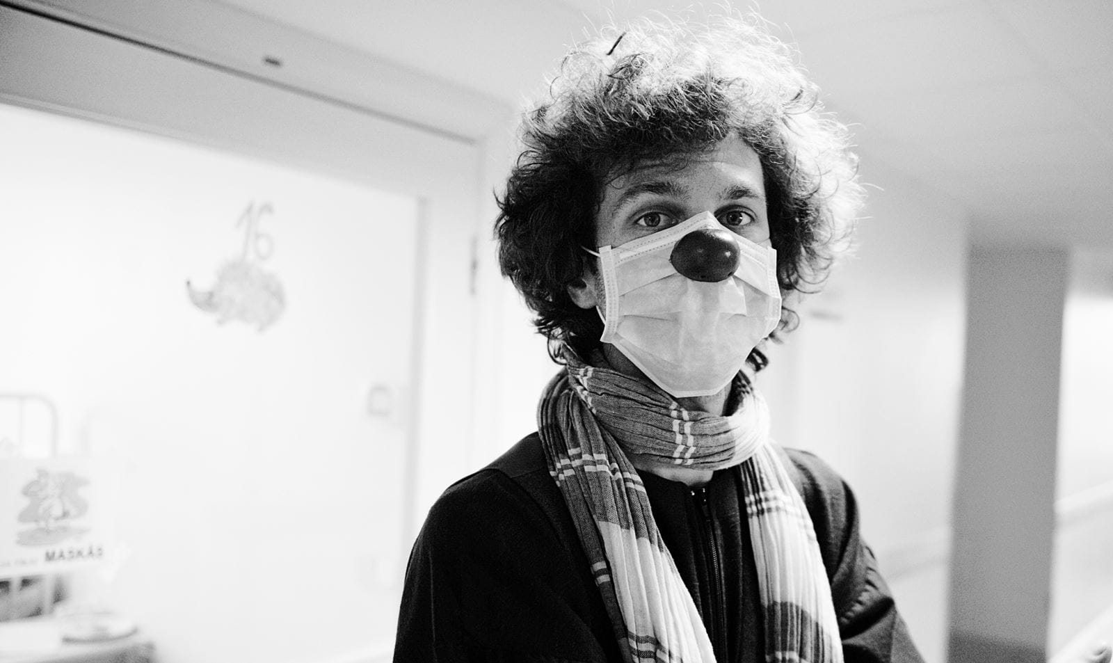 “Laughing Red”: Notes of a professional clown from Ukraine's hospitals and bomb shelters