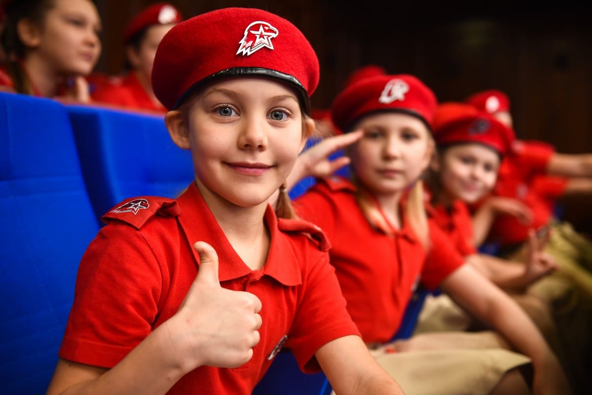 Великобритания ввела санкции против российского военного движения «Юнармия» и учебного центра Минобороны «Авангард»