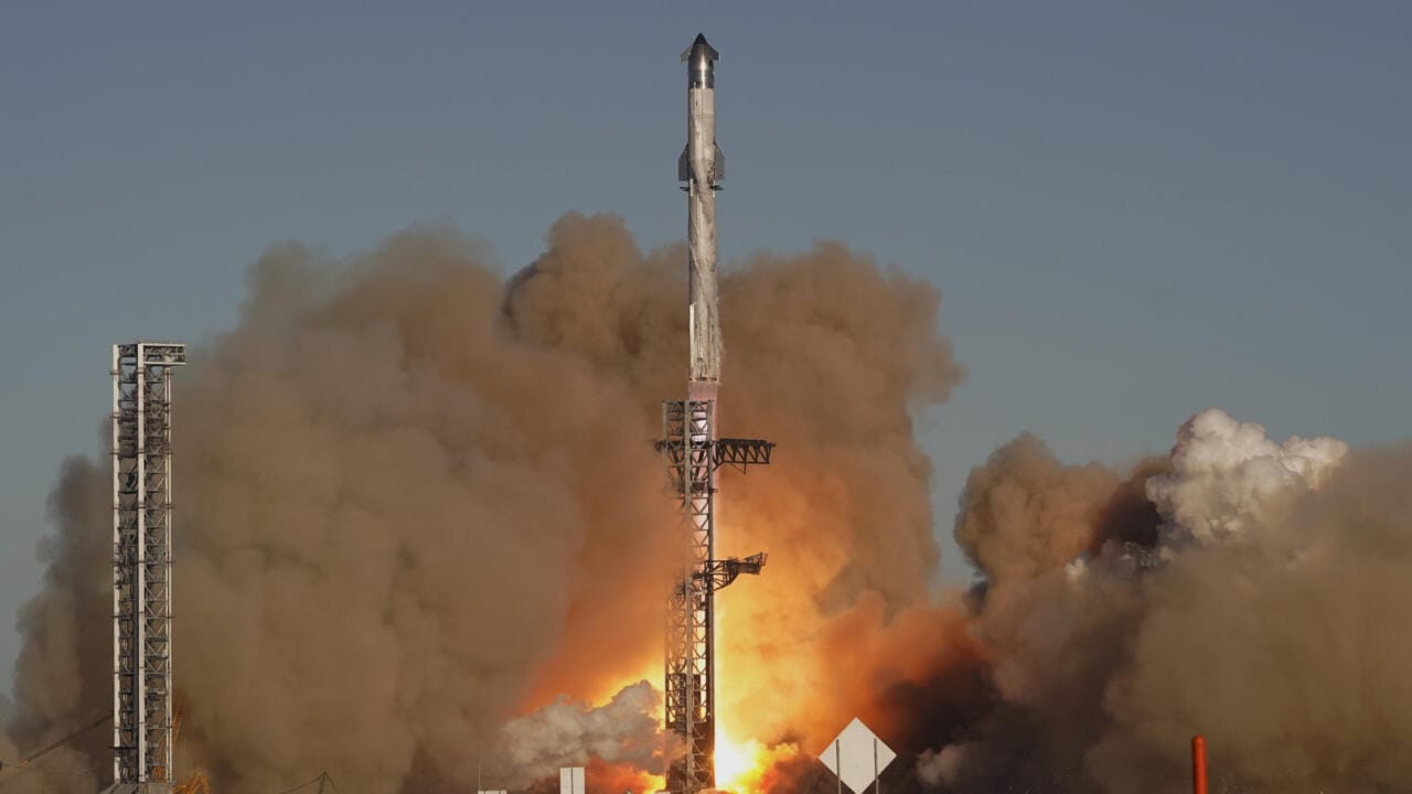 Ракета Starship компании SpaceX взорвалась во время седьмого тестового запуска 