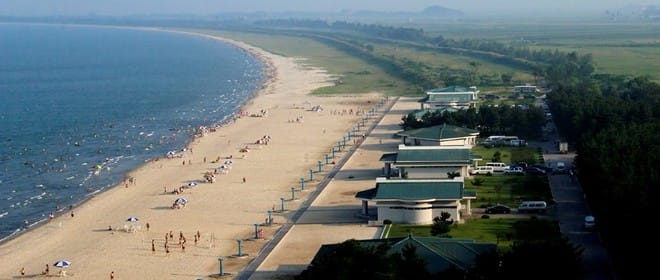 Из 17 отелей на недавно открывшемся курорте Вонсан в КНДР достроены только шесть