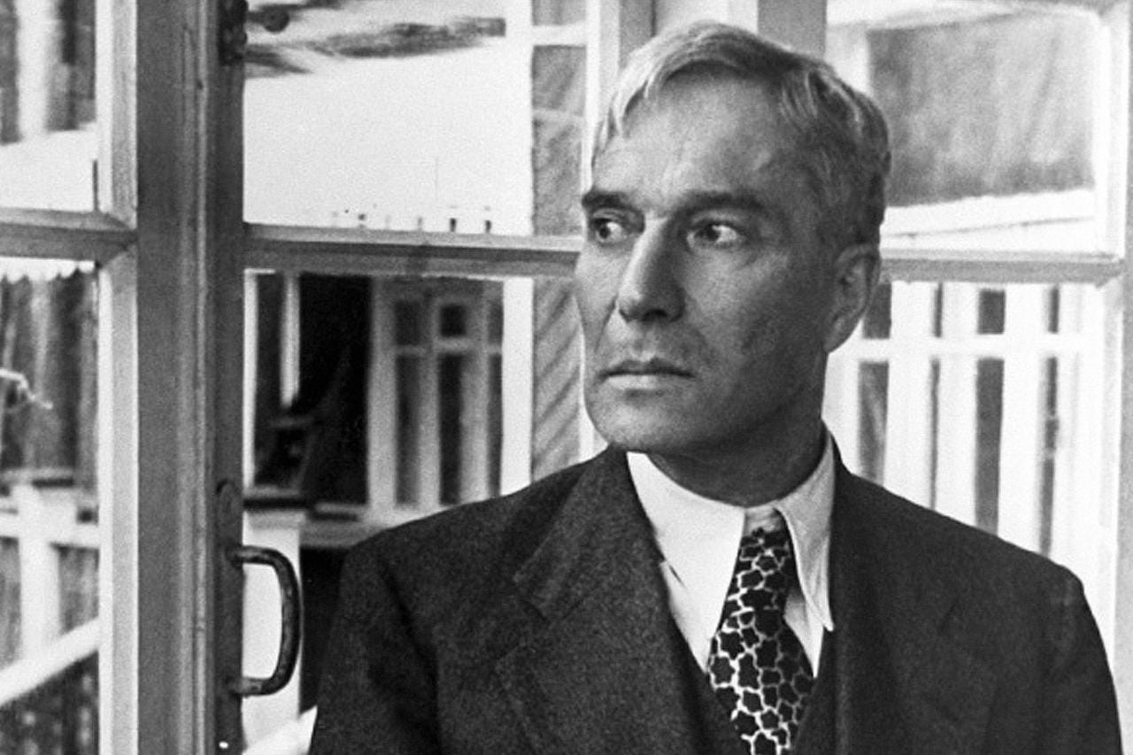 «Иноагенту» отказали в праве цитировать стихи Пастернака в сборнике поэзии