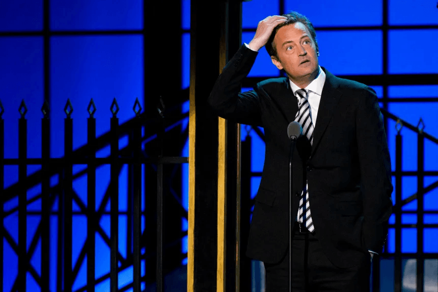 Врач, который выписывал наркотики актеру Мэтью Перри, получил 2,5 года тюрьмы