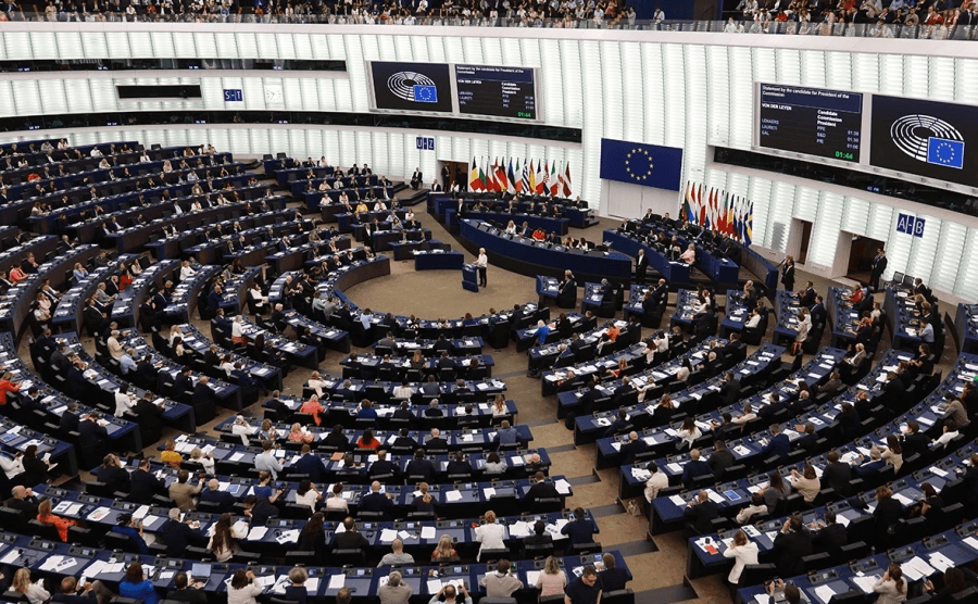 Европарламент утвердил список «безопасных стран происхождения» для просителей убежища. Это упростит отказы и депортации 