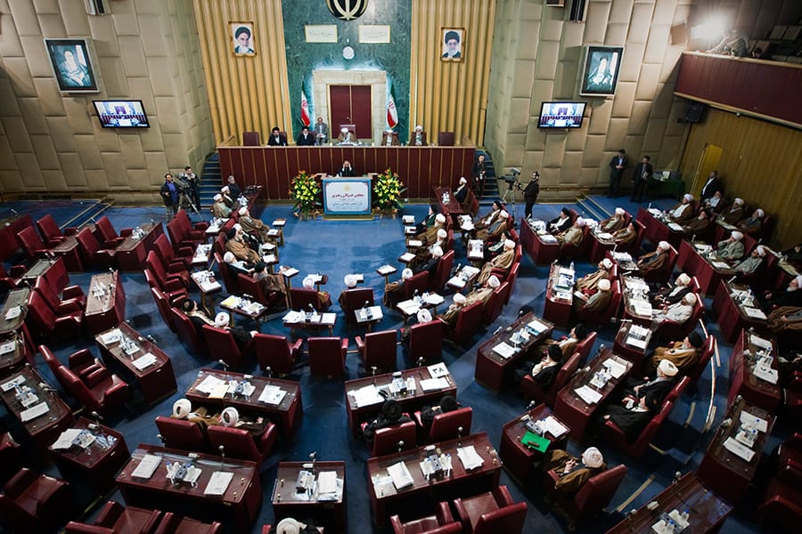 «Совет экспертов Ирана готовится выбирать преемника Хаменеи онлайн. Собравшись, они стали бы привлекательной целью для удара» — востоковед