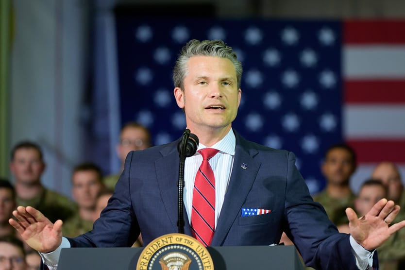 Американская подлодка потопила иранский военный корабль торпедой в международных водах — глава Пентагона Хегсет