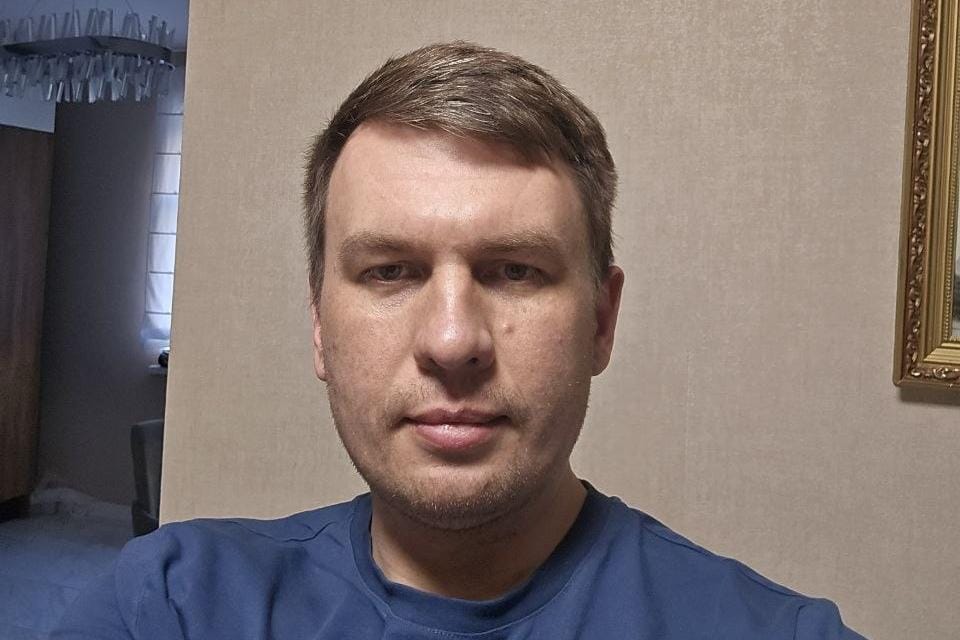 Провластного блогера Илью Ремесло выпустили из психбольницы: «Жесткая критика высших должностных лиц государства имеет свою цену»