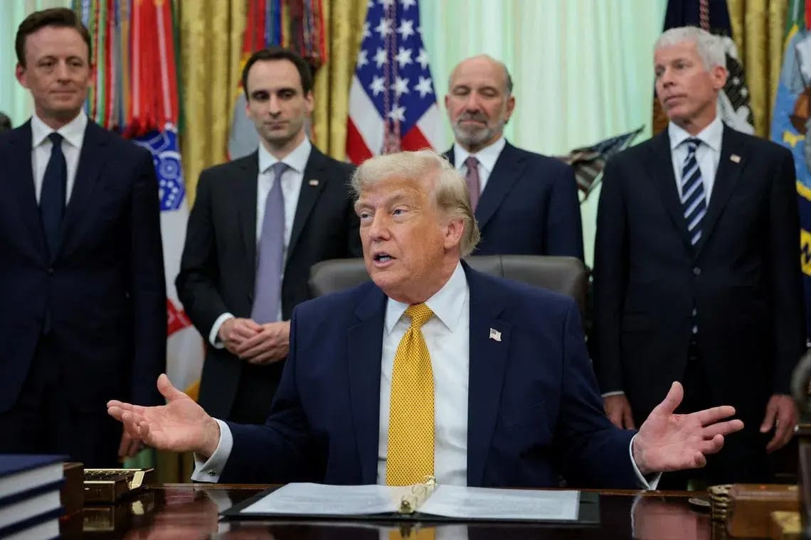 Трамп заявил, что Иран сможет тратить размороженные средства только на еду и лекарства из США. Иранские власти отвергают это правило