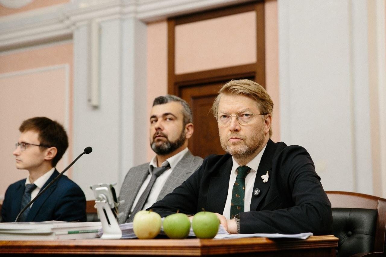 Партию «Яблоко» сняли с выборов в Госдуму