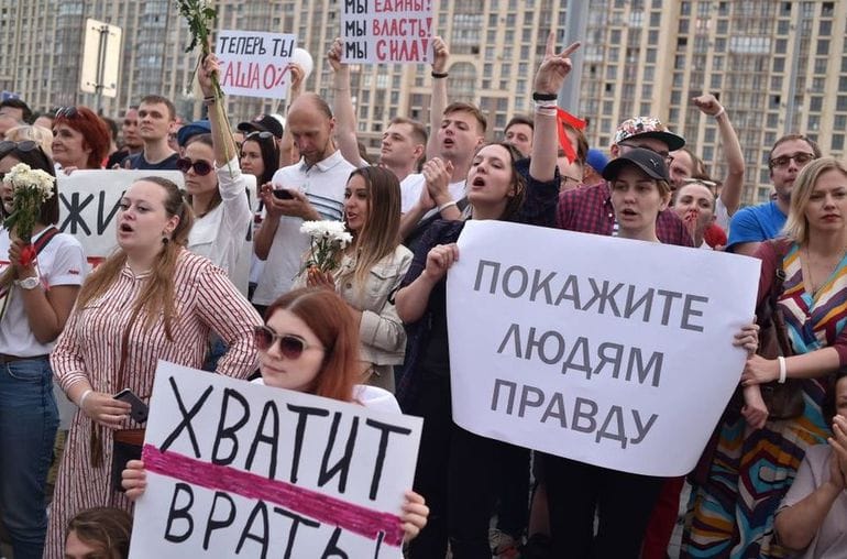 «Брату в милиции сломали ребро. Как после такого в глаза смотреть?». Почему в Беларуси увольняются милиционеры, телеведущие и госслужащие