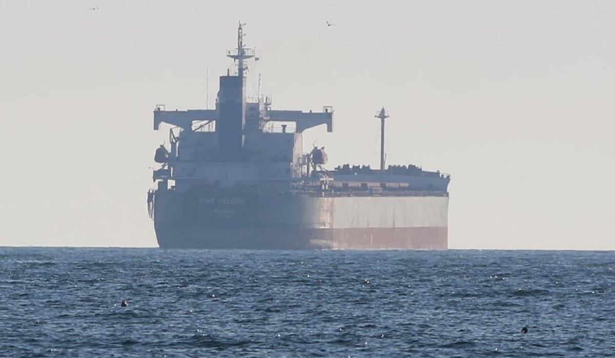 «Если РФ начинает обстрел кораблей, будут более жесткие санкции» — украинский эксперт о караване судов с зерном, вышедшем из портов Одессы