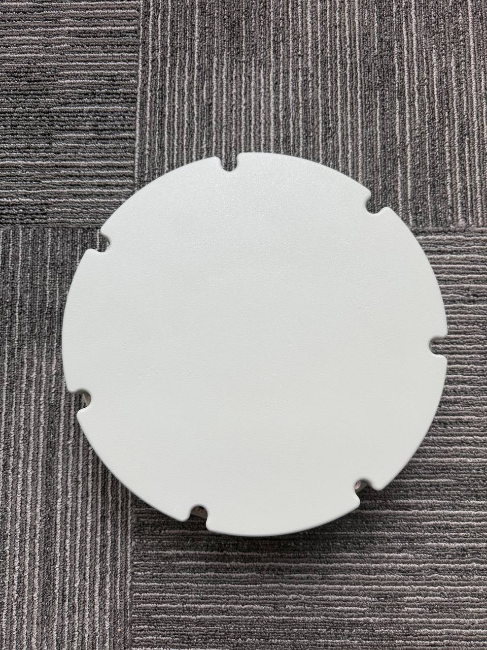 Image of a GI005 8-channel antenna housing sent by Zheng