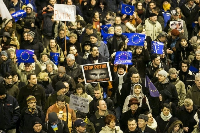0000048167-protesty-v-budapeshte-vizit-putina-vengriya