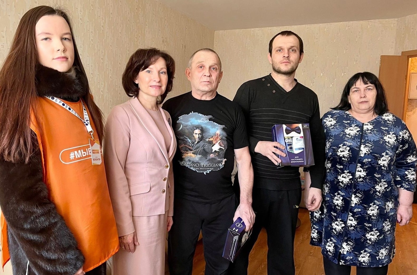 Families of killed Russian soldiers in Leningrad Region gifted shaving foam and shampoo