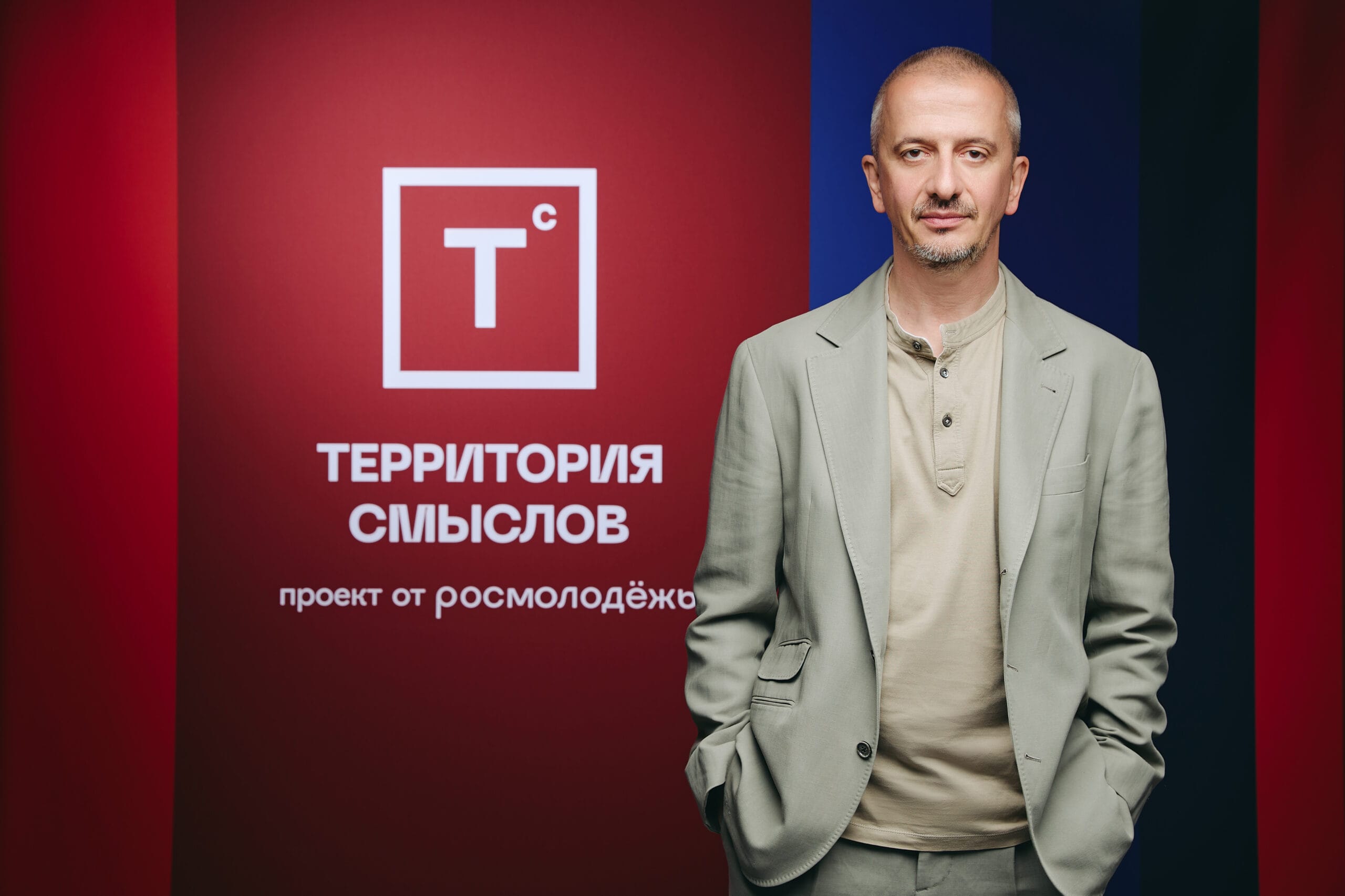 Бесы Богомолова. Как худрук Театра на Малой Бронной, пытаясь сохранить его независимость, лишился репутации и зрителя