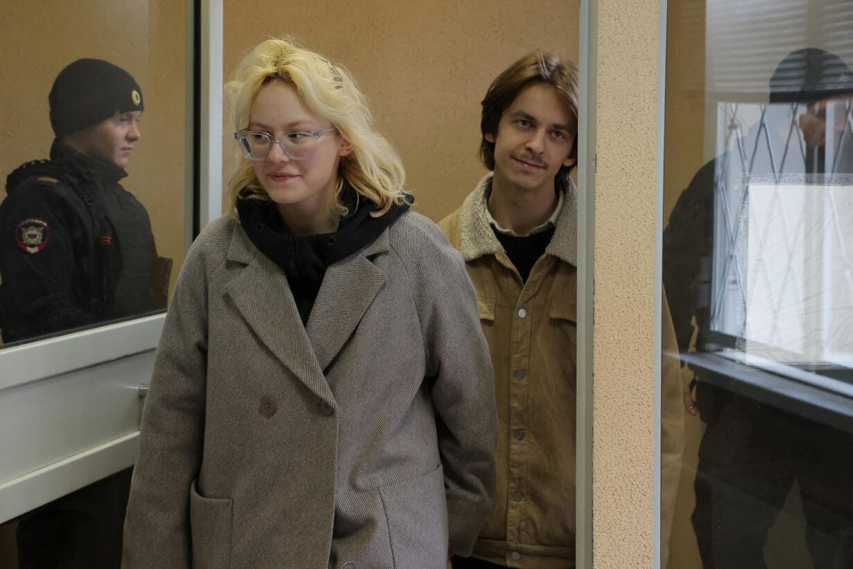 St. Petersburg street musicians arrested for singing anti-war songs flee Russia after release from jail