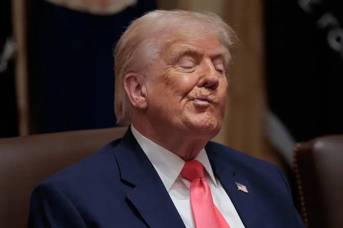 Трамп пообещал ввести стопроцентные тарифы для ЕС за налог на цифровые услуги американских компаний