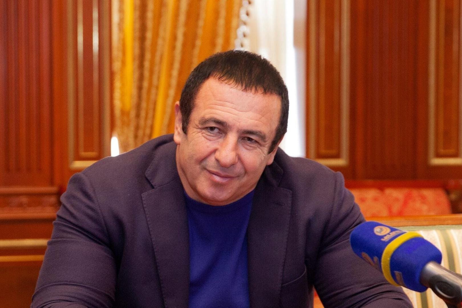 В Армении проходят обыски у лидера пророссийской партии «Процветающая Армения». Ранее на него завели дело и запретили выезд из страны