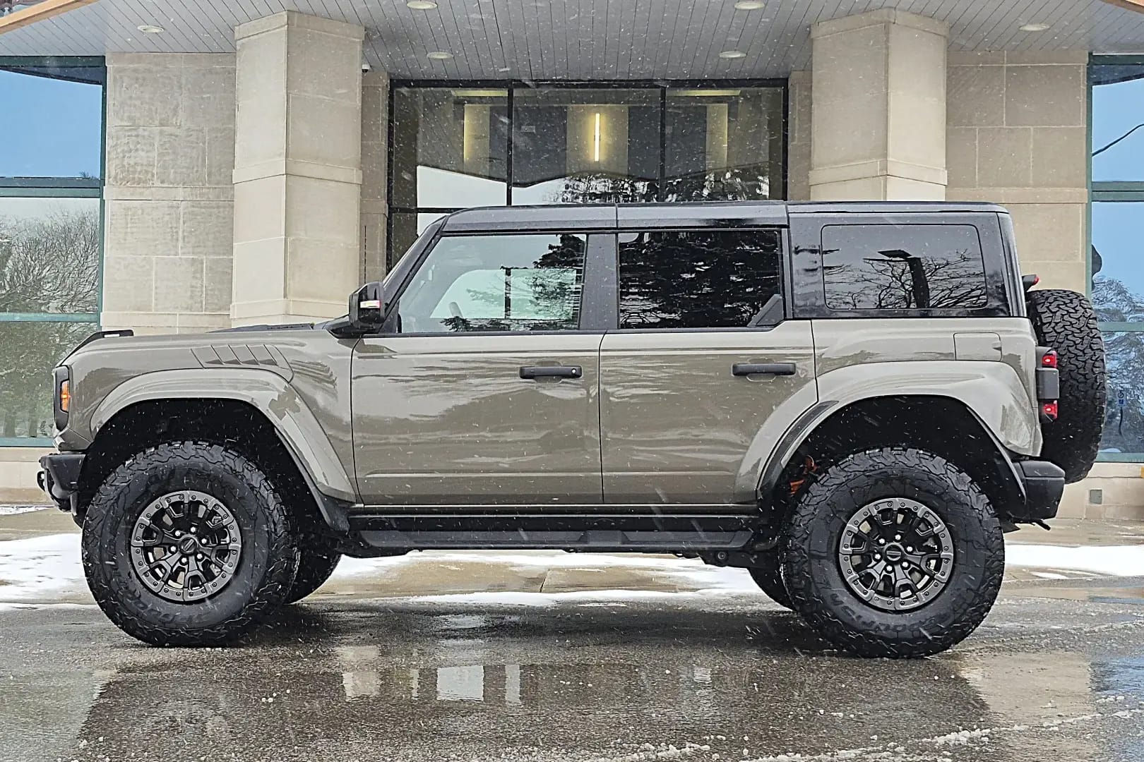 Ford отзывает более полумиллиона внедорожников Bronco из-за риска возгорания