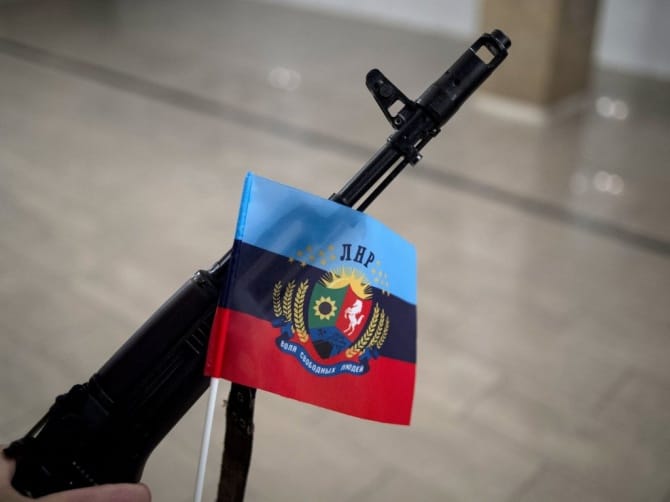 Замкомандира "Призрака": "Без российского оружия мы долго не протянем"