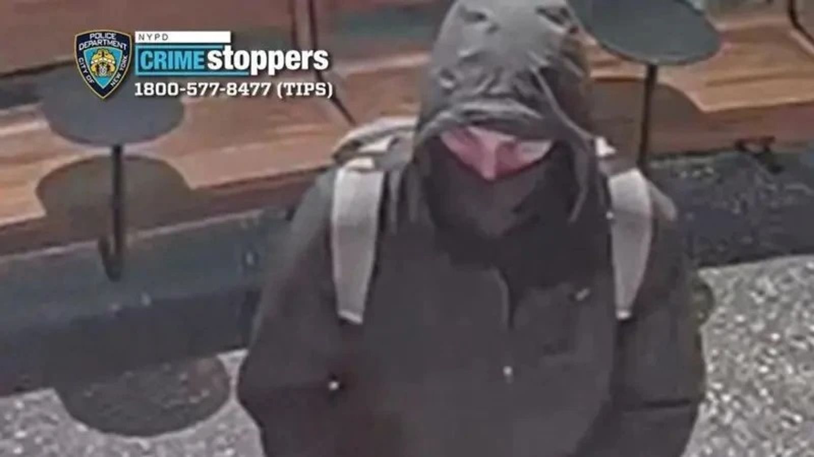 Перед нападением подозреваемого видели в кофейне Starbucks 